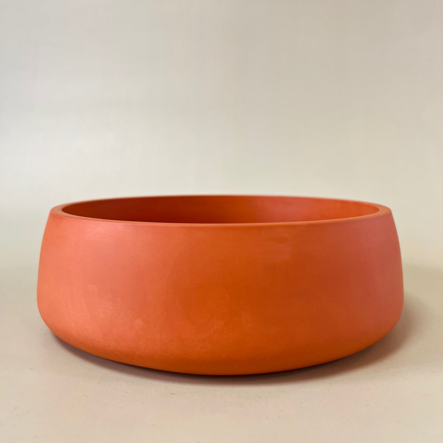 Artisan bowl featuring Chinese characters (Du Fu’s poem)